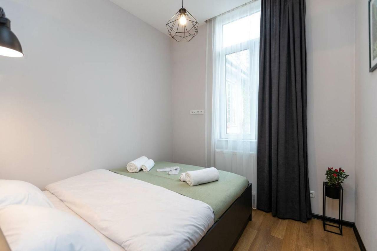 Wehost Cozy Nest Appartement Tbilisi Buitenkant foto